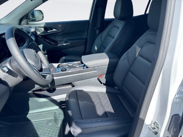 New 2027 Chevrolet Equinox LT w/ Convenience Package II FWD image 11