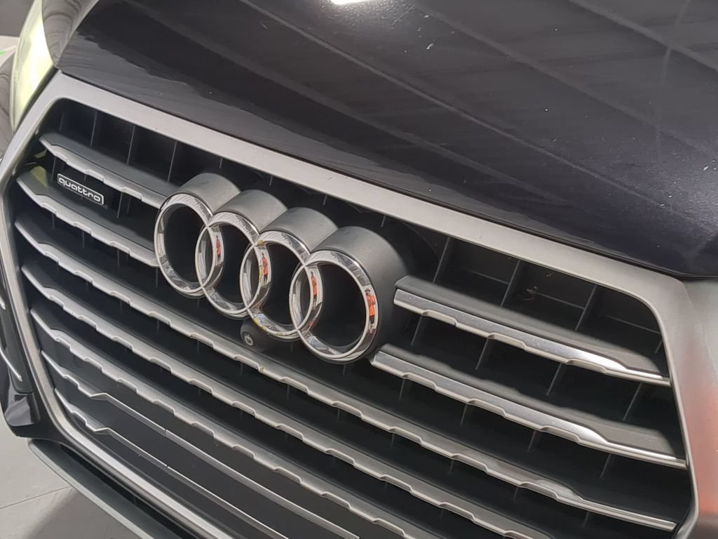 Used 2018 Audi Q7 3.0T Prestige AWD/4WD image 12
