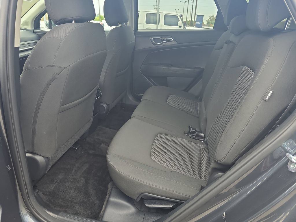 Used 2025 Kia Sportage LX FWD image 22