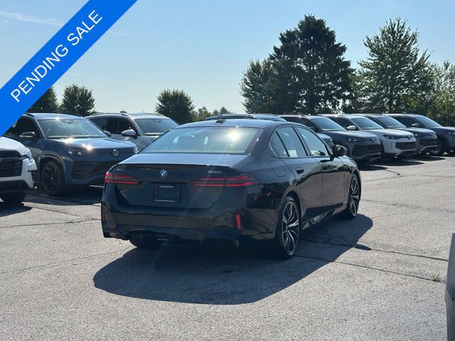 Certified 2024 BMW 530i xDrive w/ M Sport Package AWD/4WD image 7