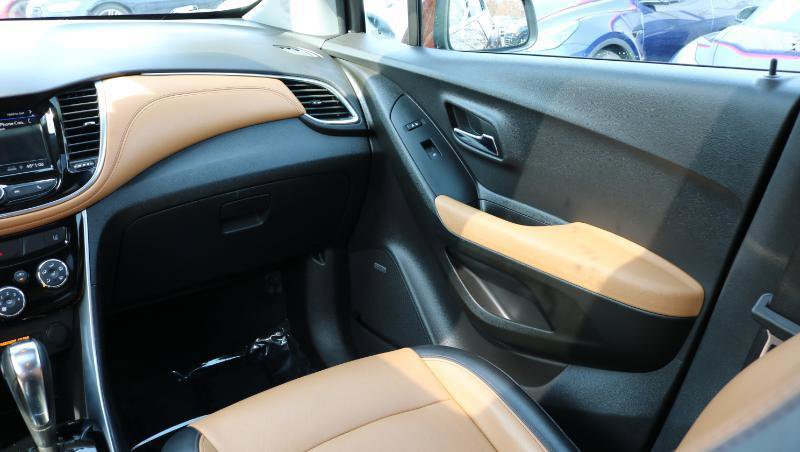 Used 2019 Chevrolet Trax Premier w/ LPO, Protection Package FWD image 18