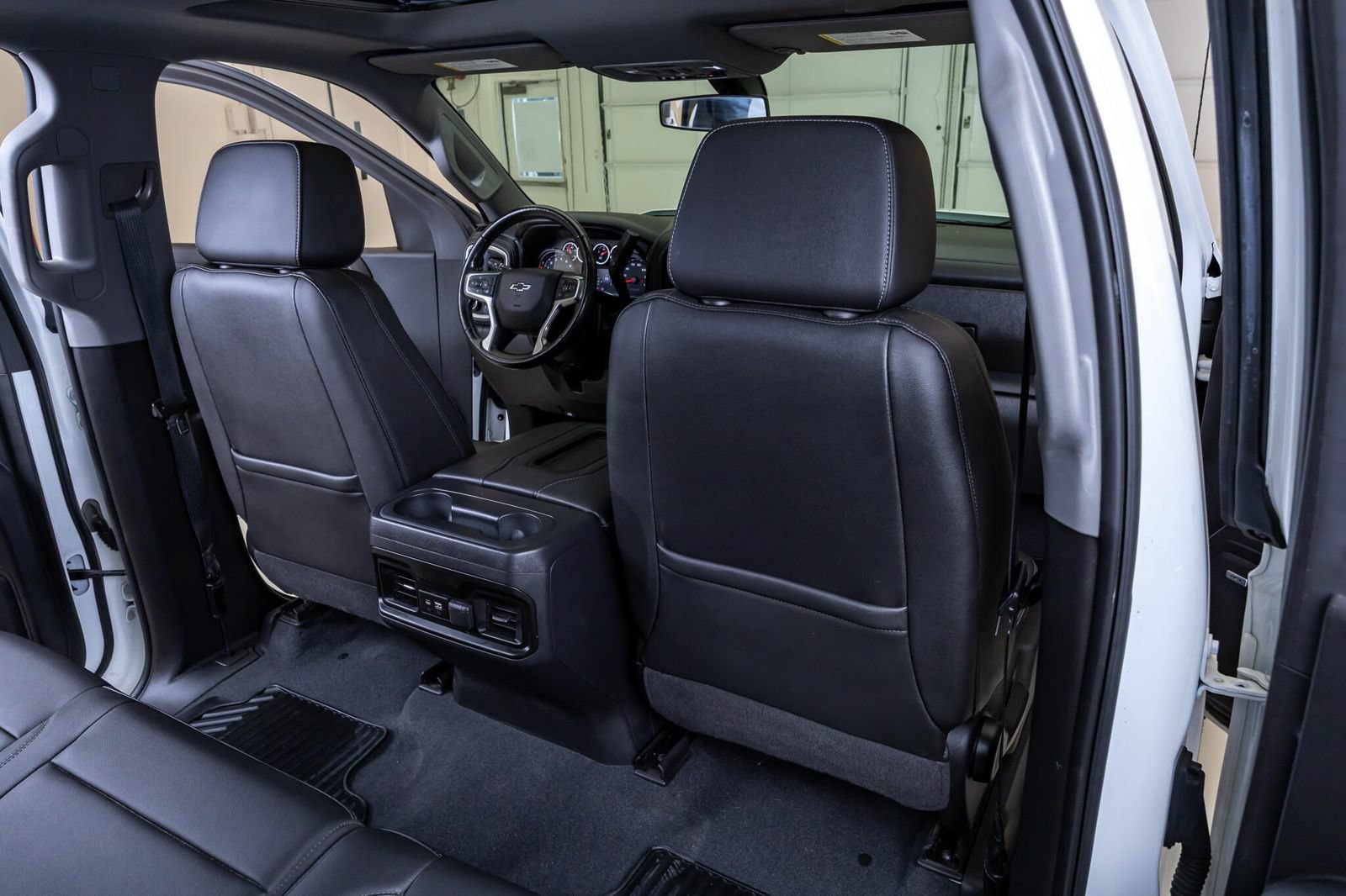 Used 2020 Chevrolet Silverado 1500 RST w/ Texas Edition AWD/4WD image 32