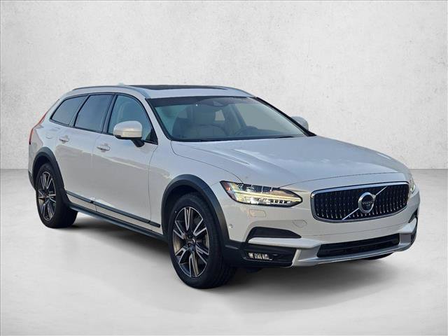 Used 2018 Volvo V90 T6 Cross Country w/ Convenience Package AWD/4WD video 3