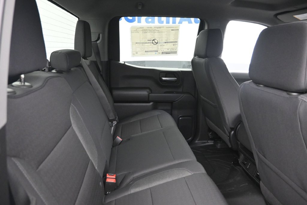New 2026 Chevrolet Silverado 1500 Custom w/ LPO, Dark Essentials Package AWD/4WD image 10