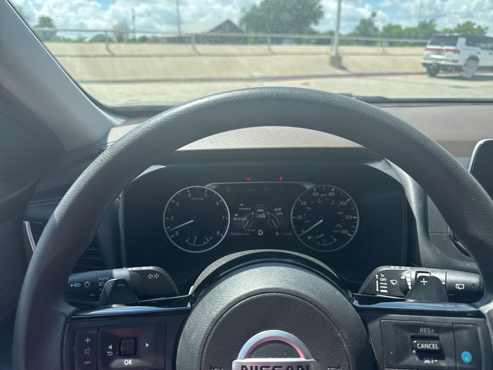 Used 2021 Nissan Rogue SV image 11