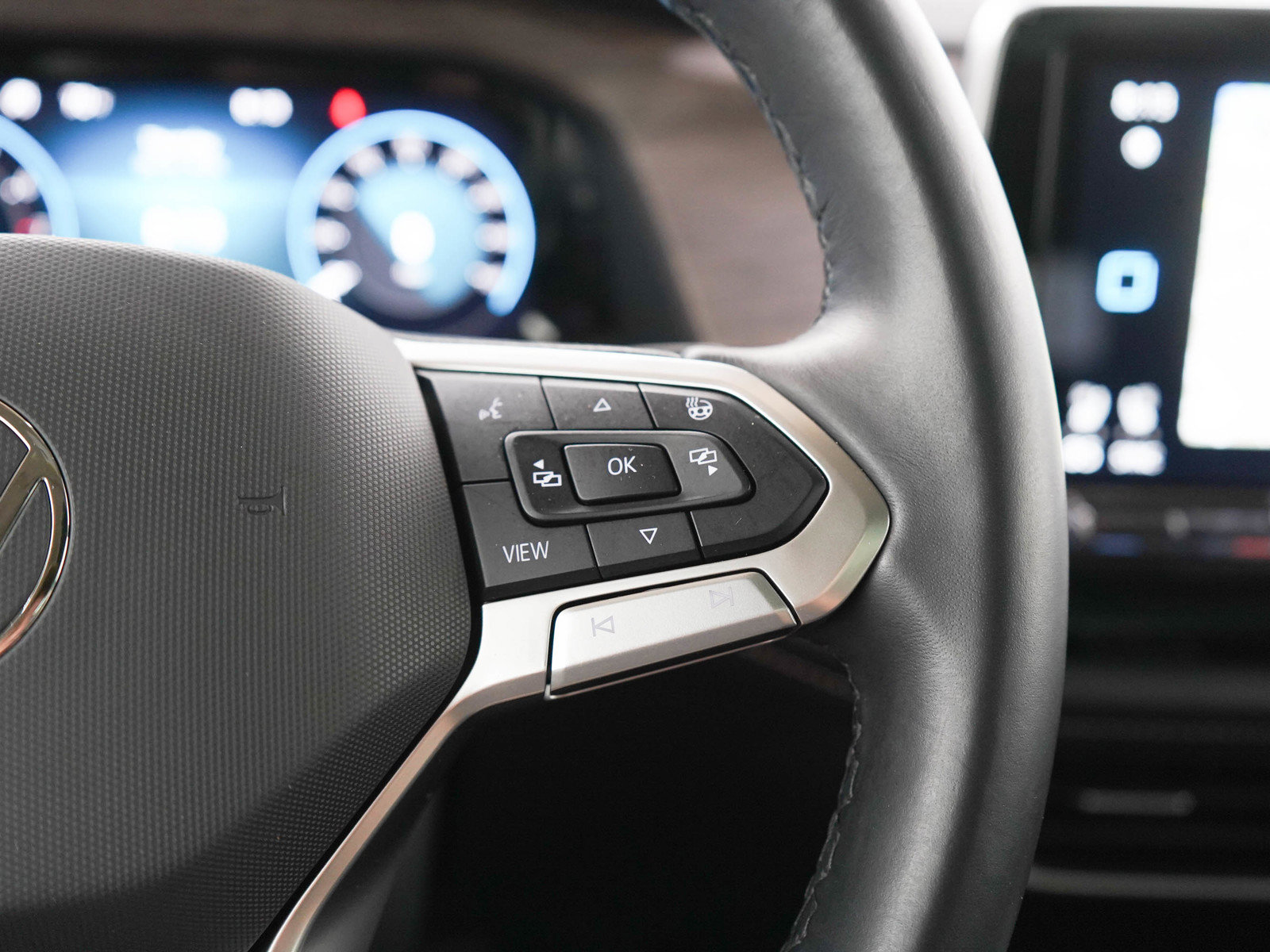 Used 2024 Volkswagen Atlas SEL Premium R-Line AWD/4WD image 26