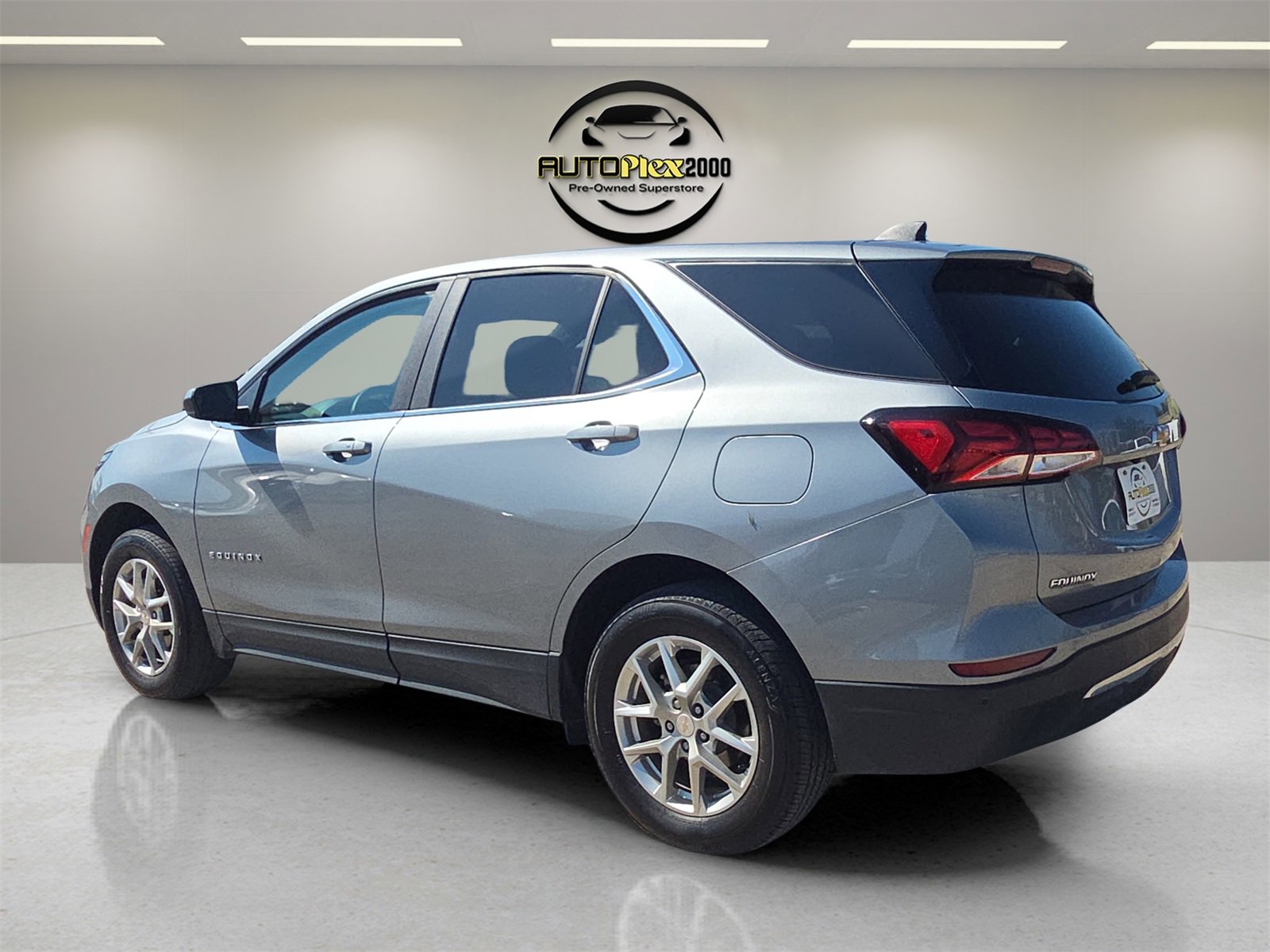 Used 2023 Chevrolet Equinox LT w/ Driver Convenience Package image 5