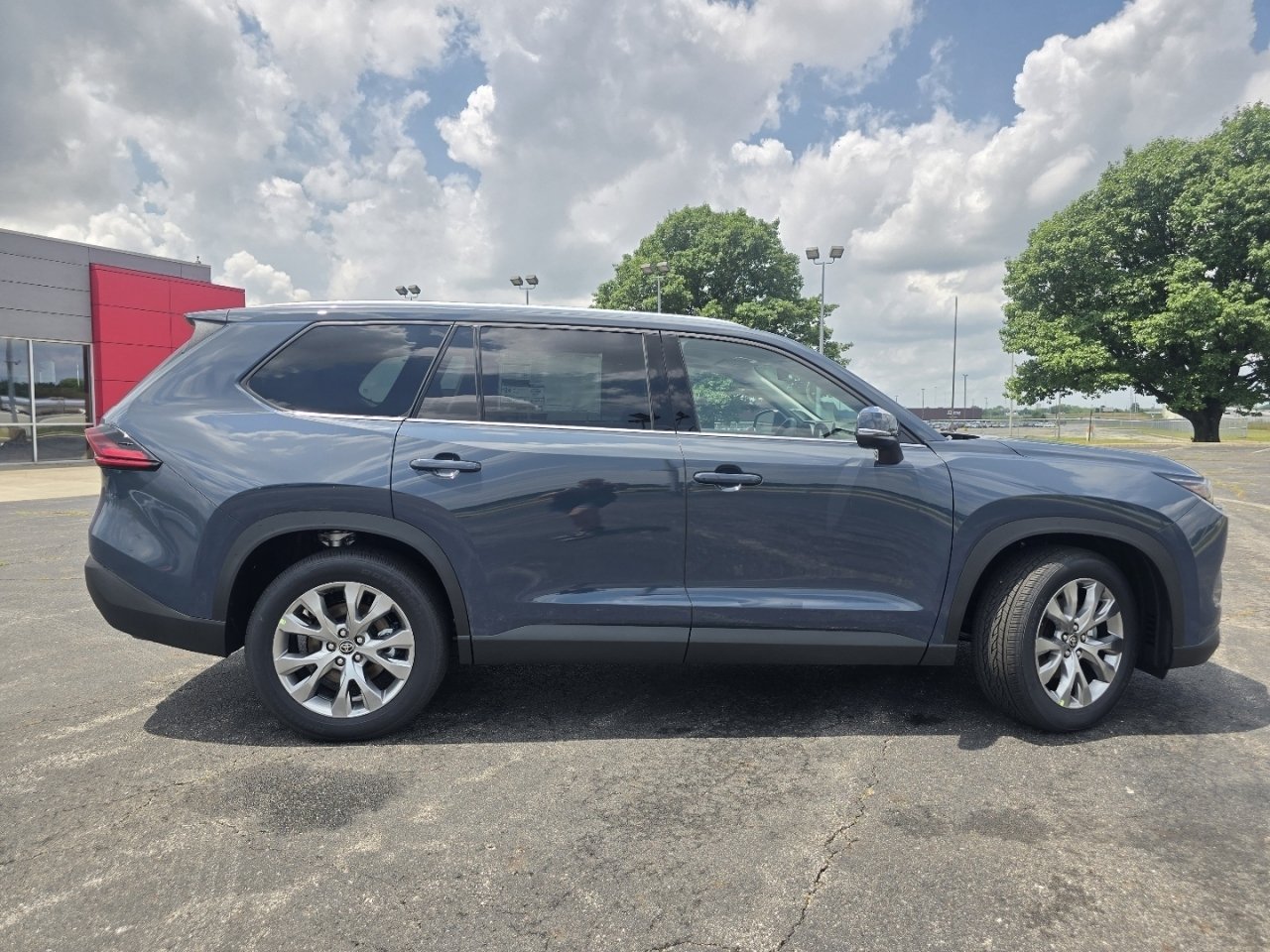 New 2026 Toyota Grand Highlander AWD Hybrid image 19