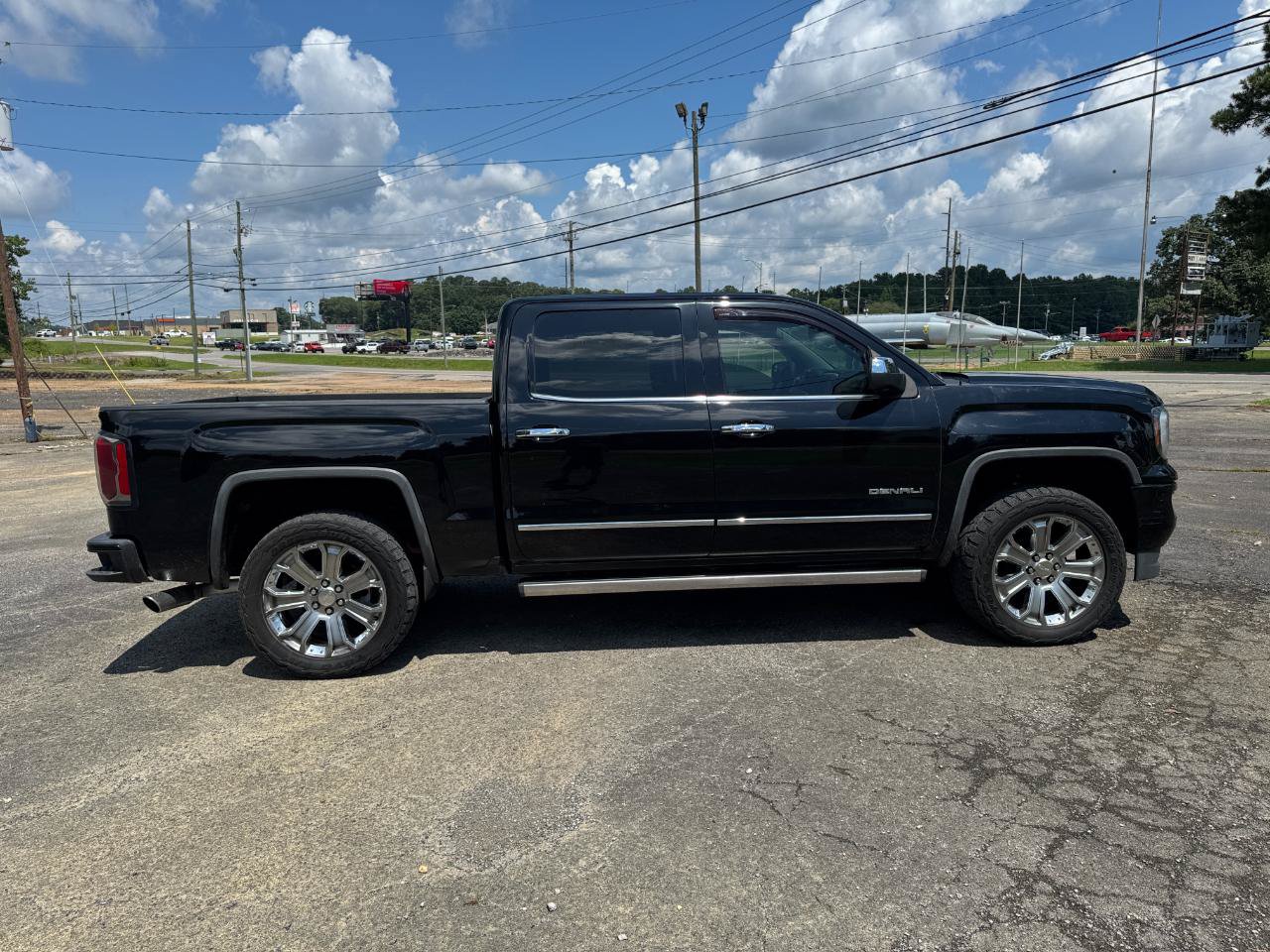 Used 2018 GMC Sierra 1500 Denali w/ Denali Ultimate Package AWD/4WD image 2