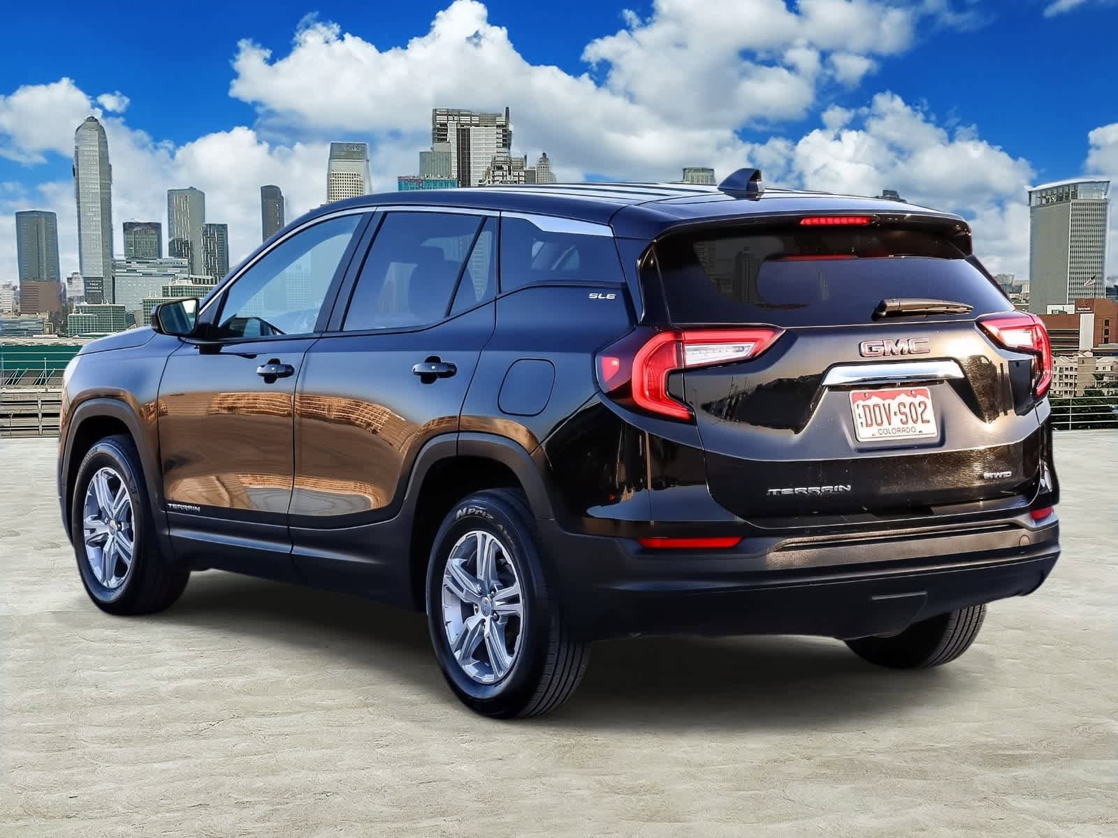 Used 2024 GMC Terrain SLE AWD/4WD image 6
