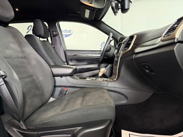 Used 2017 Jeep Grand Cherokee Laredo w/ Quick Order Package 23E image 15