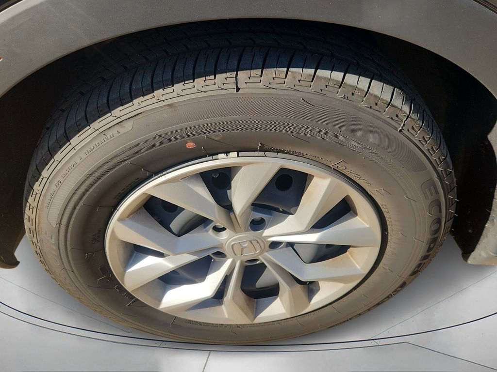 Used 2025 Honda CR-V LX image 9