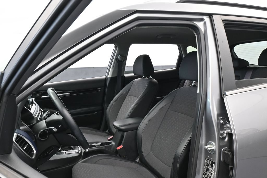 Used 2021 Kia Seltos S FWD image 10