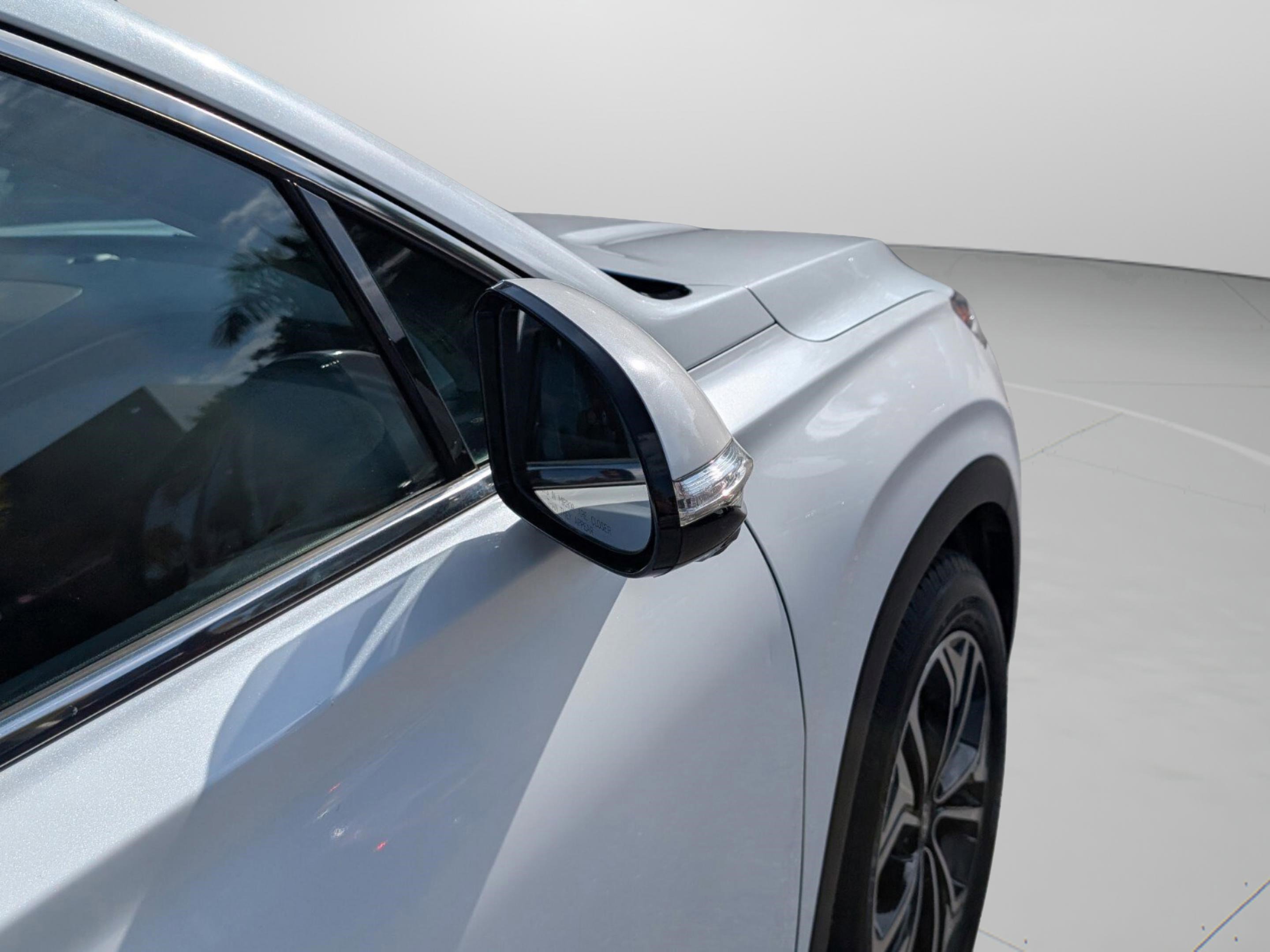 Used 2020 Hyundai Santa Fe Limited image 25