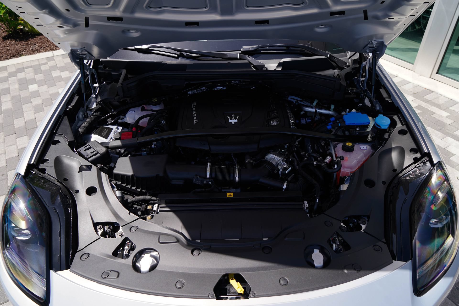 Used 2025 Maserati Grecale Modena AWD/4WD image 30