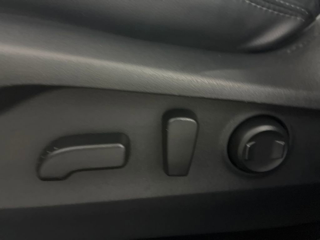 Used 2022 Subaru Outback Limited image 17