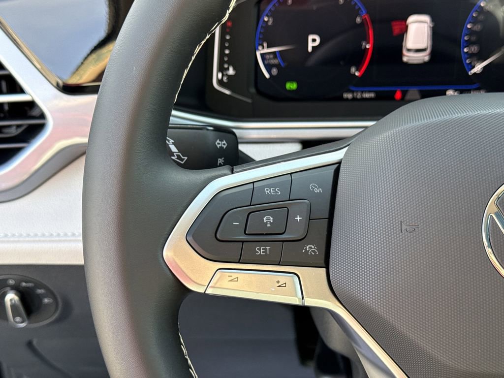 New 2026 Volkswagen Taos SEL image 27