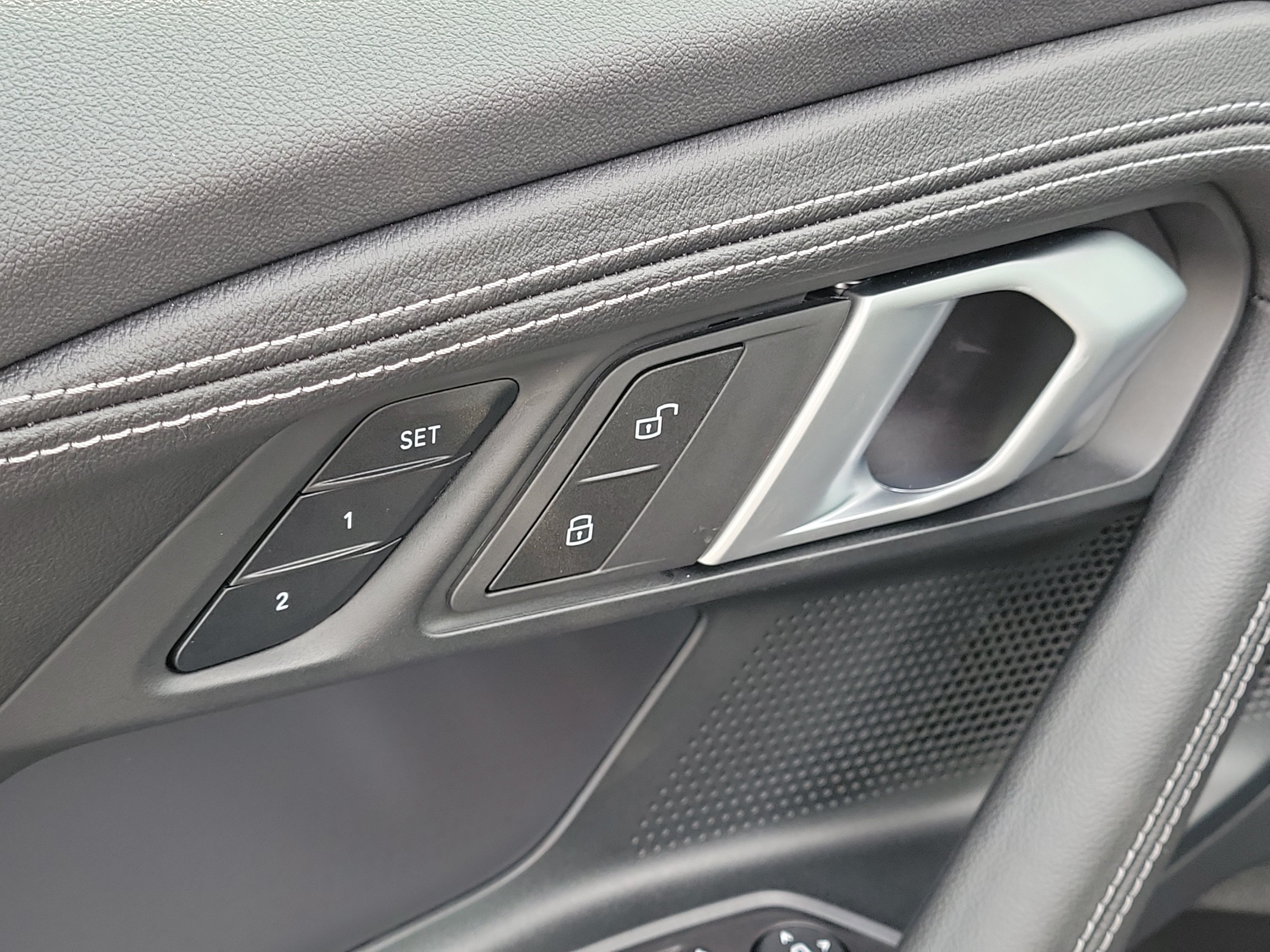 Used 2025 BMW 230i Coupe RWD image 15