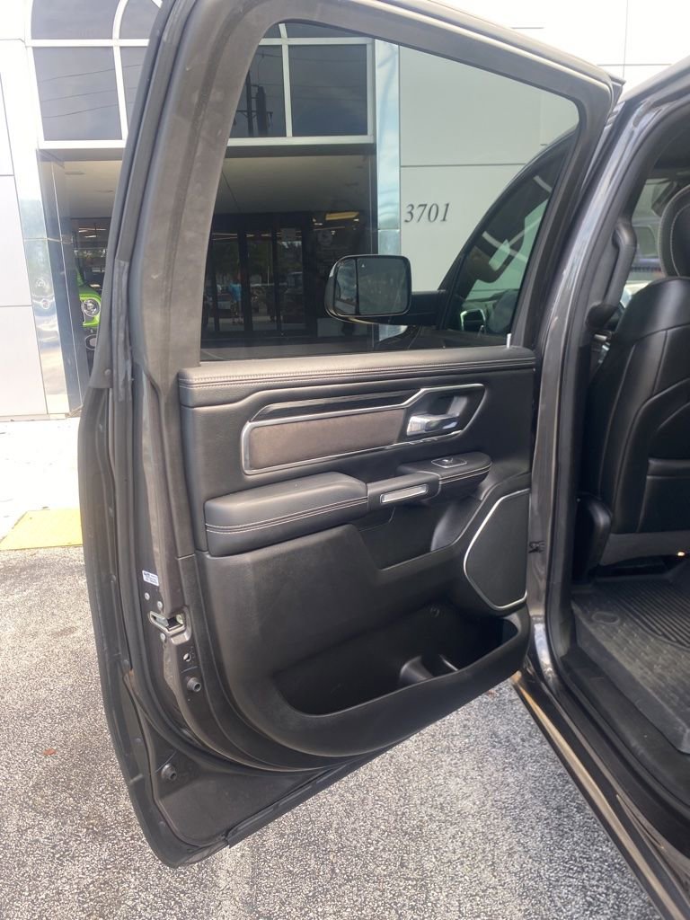 Used 2023 RAM 1500 Laramie AWD/4WD image 9