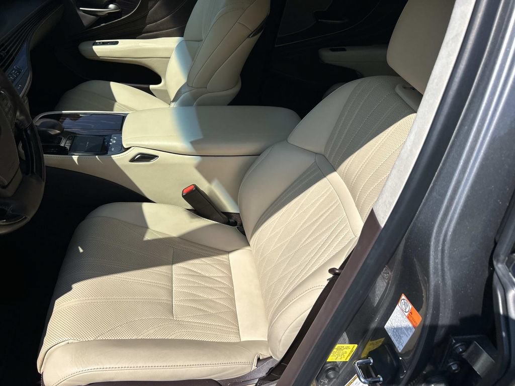 Used 2019 Lexus LS 500 AWD w/ Luxury Package image 15