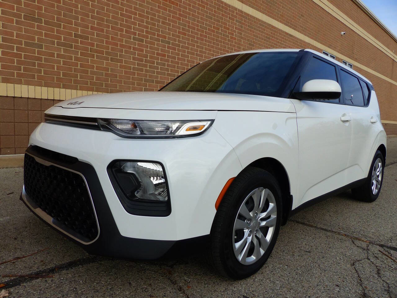 Used 2022 Kia Soul LX FWD image 5
