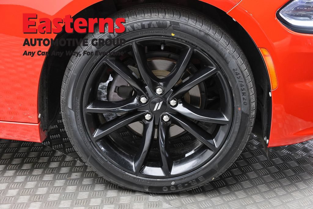 Used 2018 Dodge Charger SXT w/ Blacktop Package RWD image 30