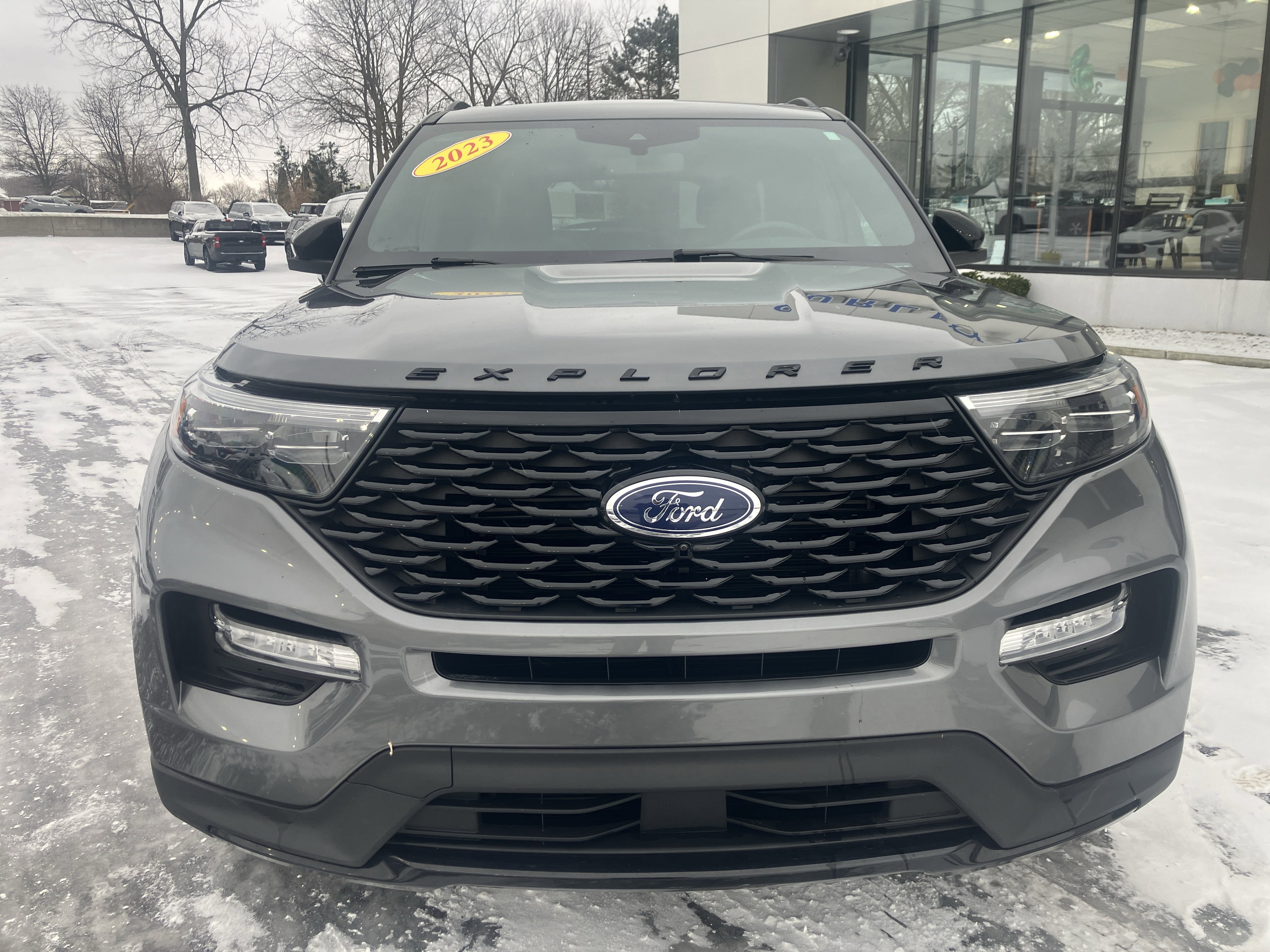 Used 2023 Ford Explorer ST-Line w/ Class IV Trailer Tow Package image 2