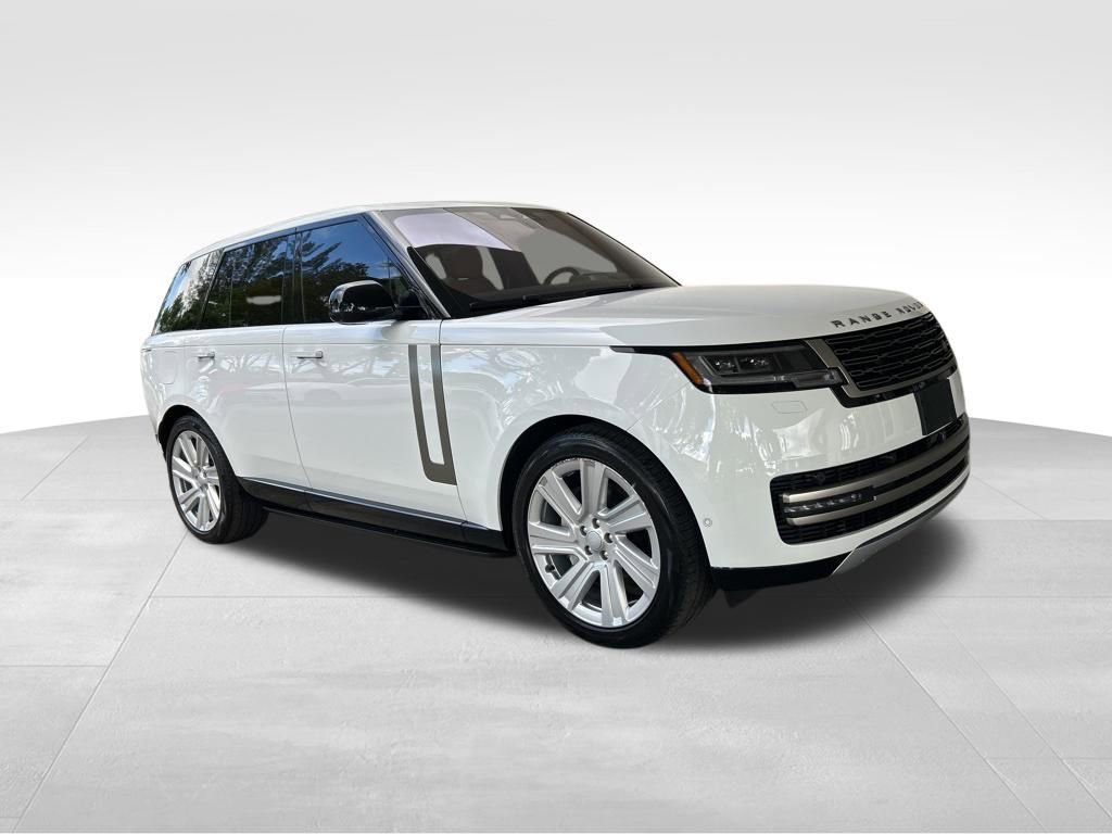 Used 2023 Land Rover Range Rover SE AWD/4WD image 2