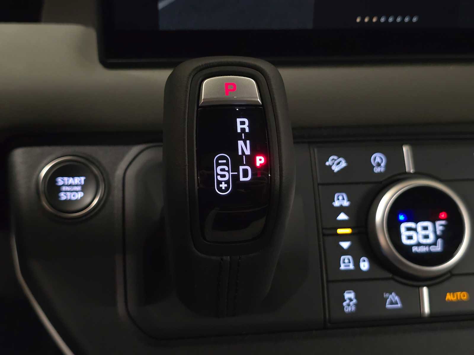 Used 2025 Land Rover Defender 90 X-Dynamic SE image 31