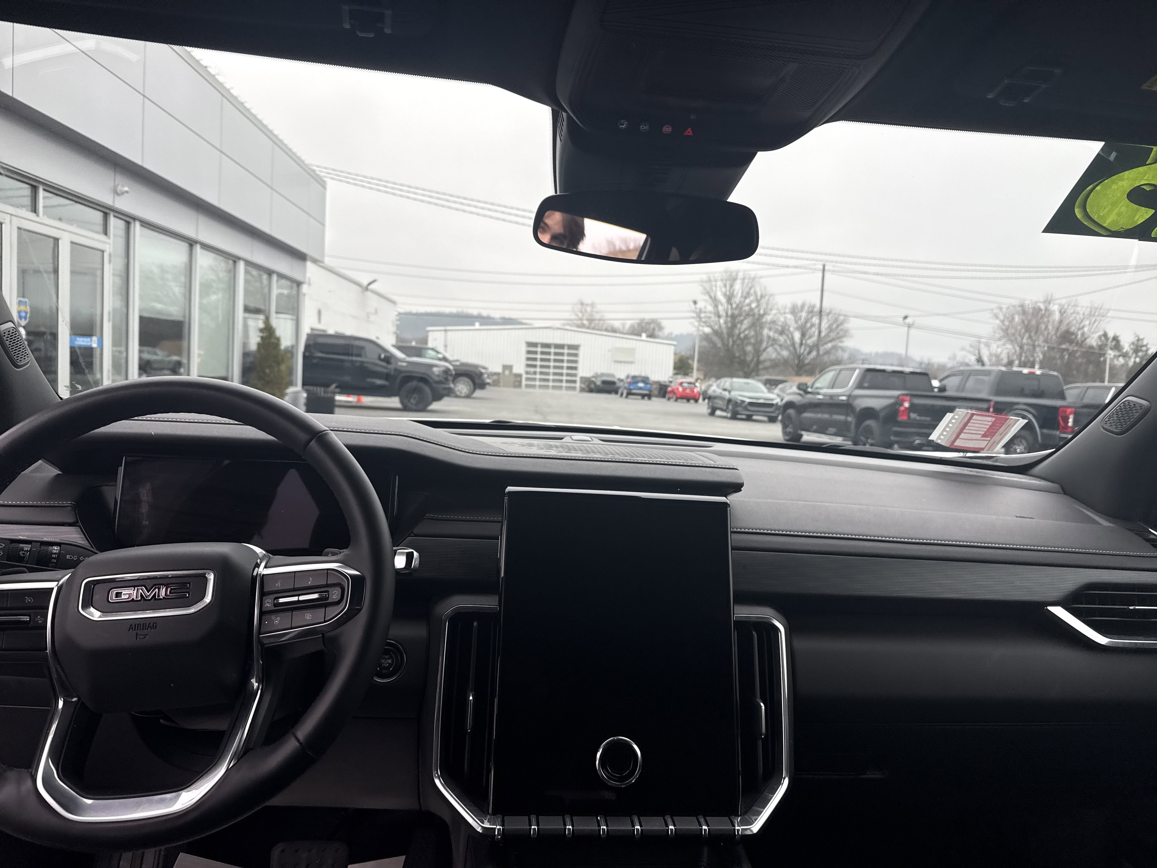 Used 2025 GMC Acadia Elevation image 15