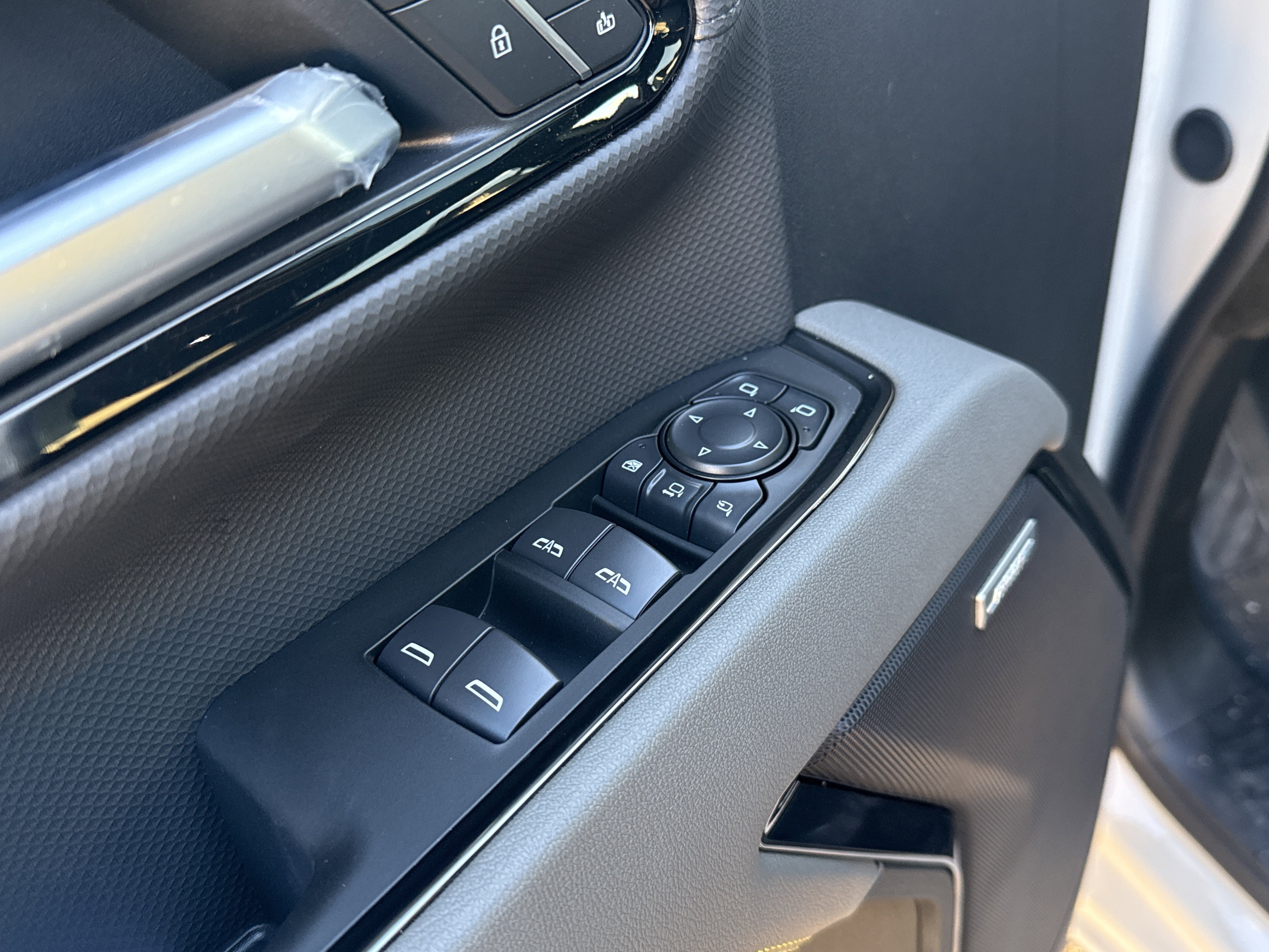 New 2026 Chevrolet Silverado 2500 ZR2 w/ LPO, Dark Essentials Package image 16