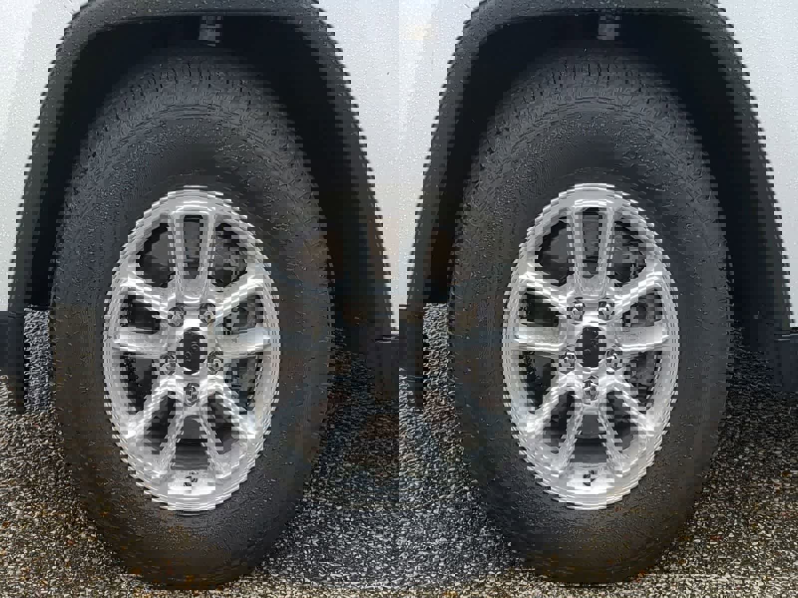 Certified 2019 Jeep Grand Cherokee Laredo AWD/4WD image 14