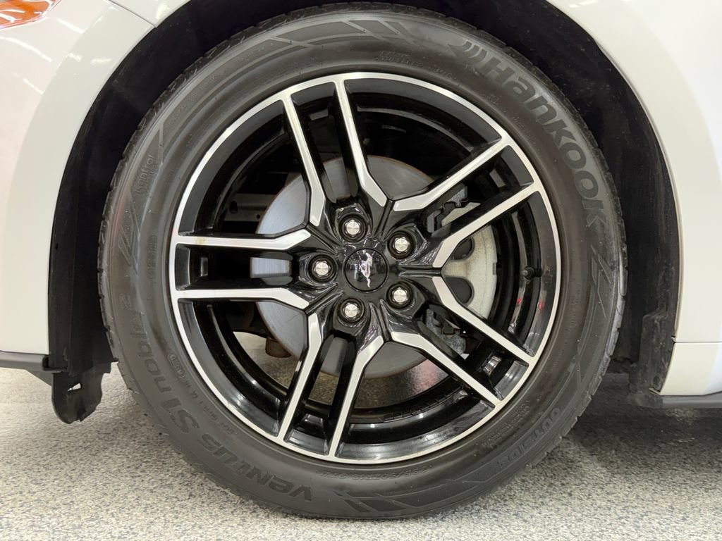 Used 2019 Ford Mustang Premium RWD image 43