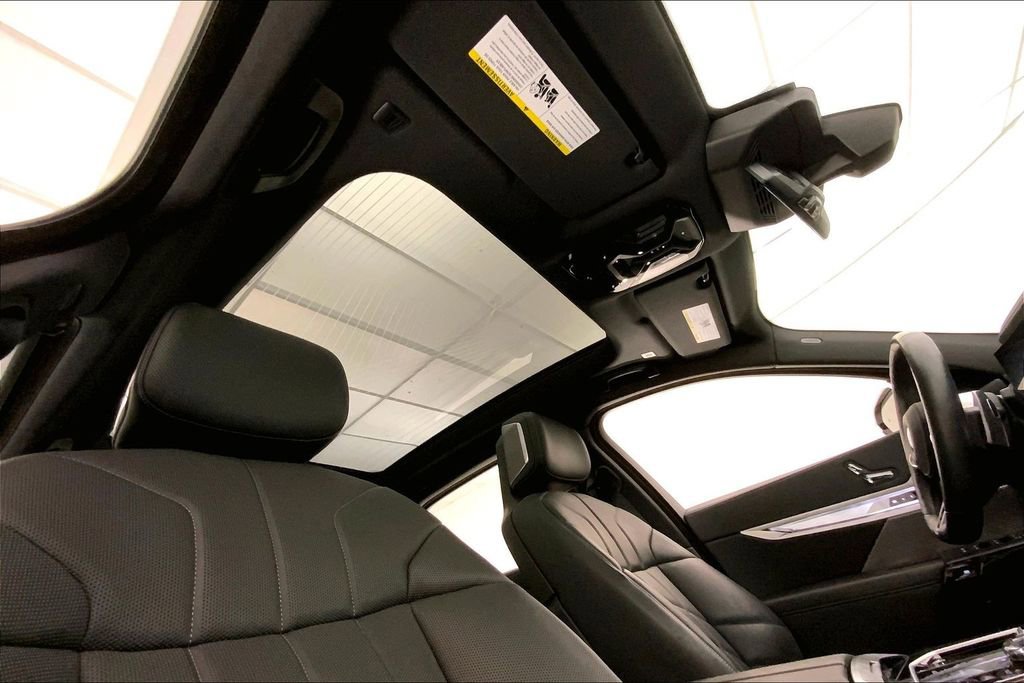 Certified 2023 BMW 760i xDrive AWD/4WD image 26