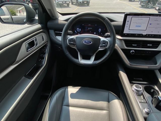 Used 2025 Ford Explorer Active w/ Active Comfort Package AWD/4WD image 29