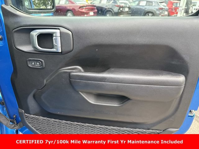 Used 2022 Jeep Wrangler Unlimited Rubicon AWD/4WD image 9