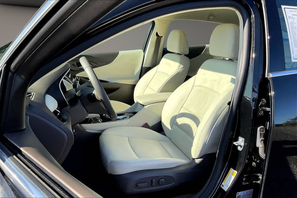 Used 2024 Chevrolet Malibu LT FWD image 24