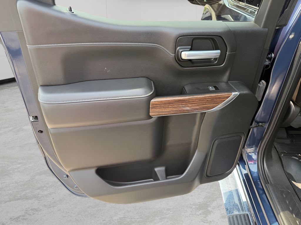 Used 2021 Chevrolet Silverado 1500 High Country AWD/4WD image 13