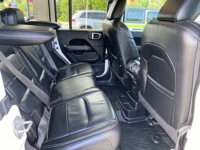 Used 2019 Jeep Wrangler Unlimited Sahara w/ Dual Top Group AWD/4WD image 22