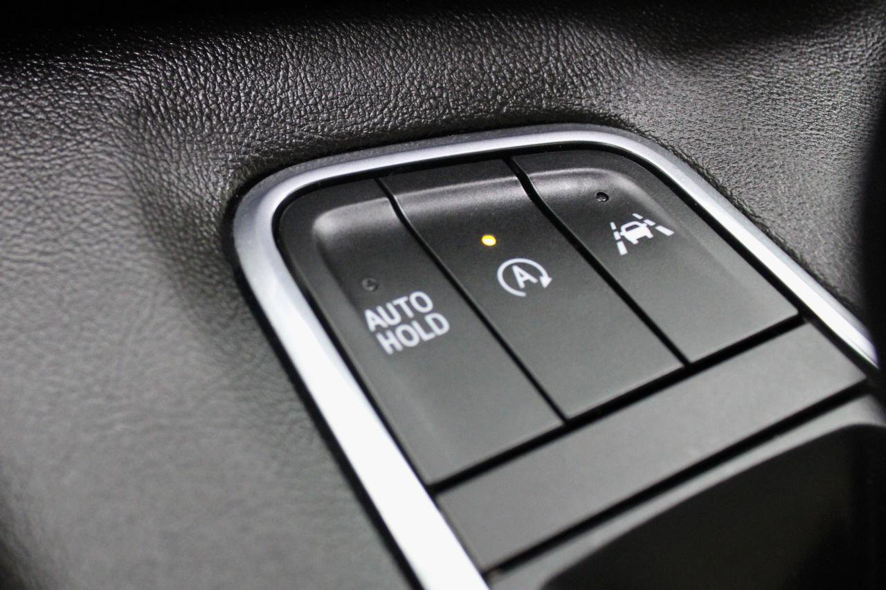 Used 2022 Cadillac Escalade Premium Luxury w/ Performance Package RWD image 68