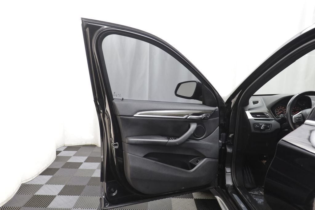 Used 2018 BMW X1 sDrive28i FWD image 4