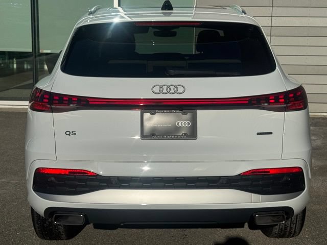 Certified 2025 Audi Q5 Premium AWD/4WD image 4