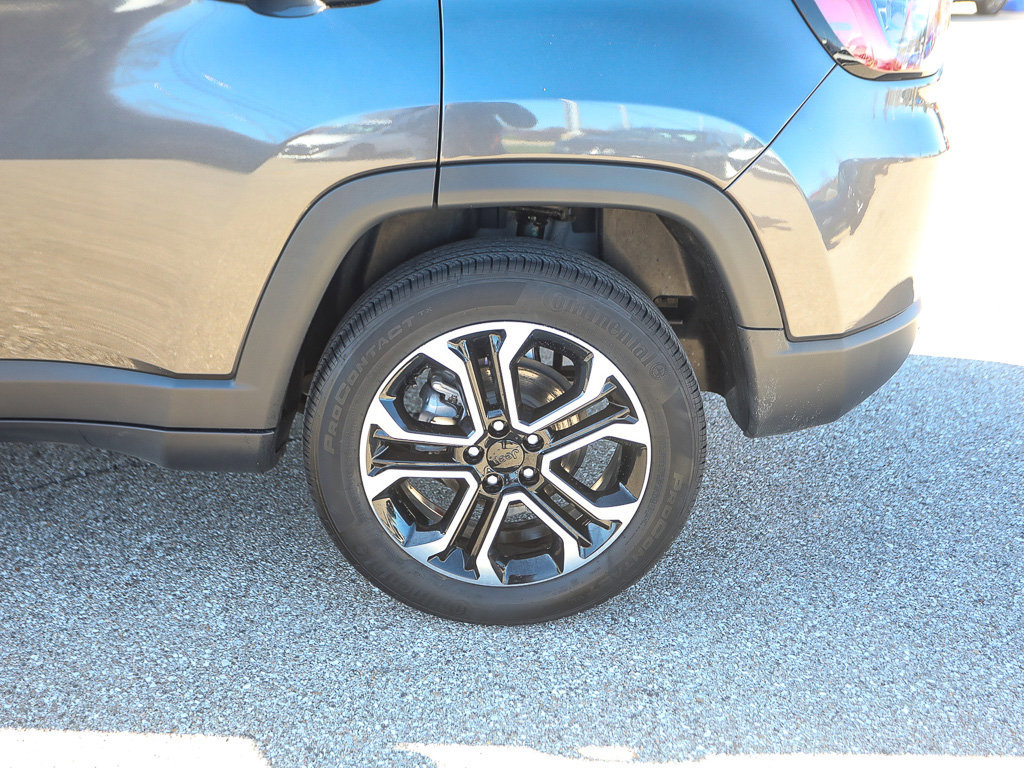 Used 2024 Jeep Compass Limited image 4