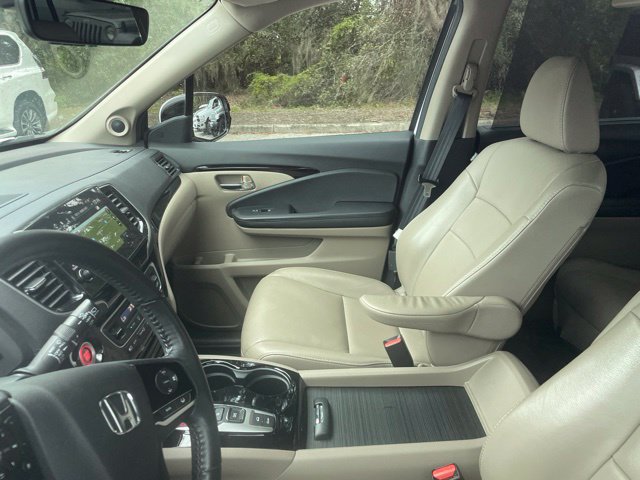 Used 2022 Honda Pilot Touring image 8