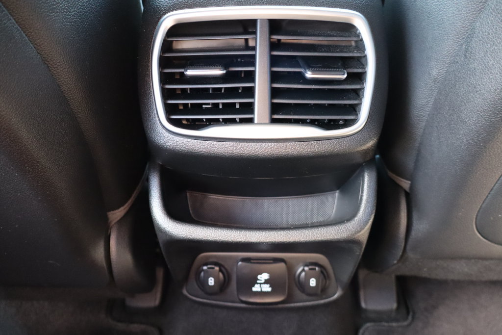 Used 2019 Hyundai Santa Fe AWD image 36