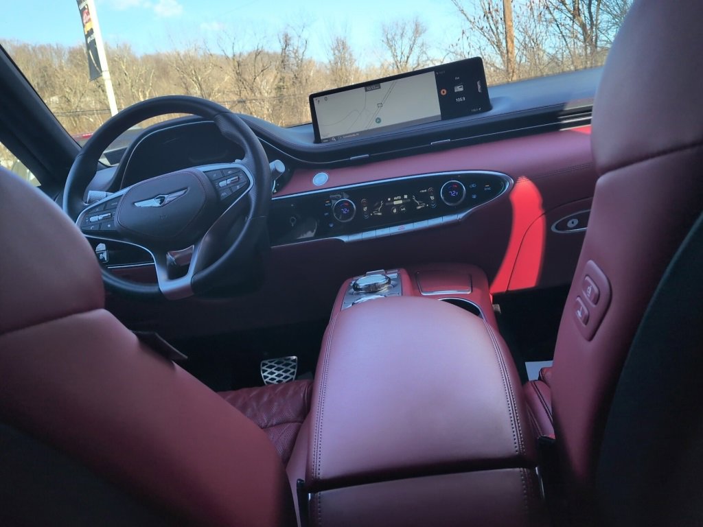 Used 2023 Genesis GV70 3.5T Sport w/ Sport Prestige Package image 26