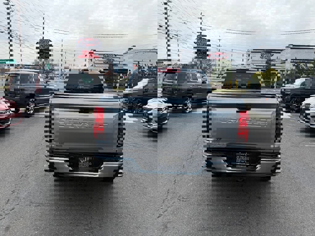 Used 2023 Chevrolet Colorado LT RWD image 6