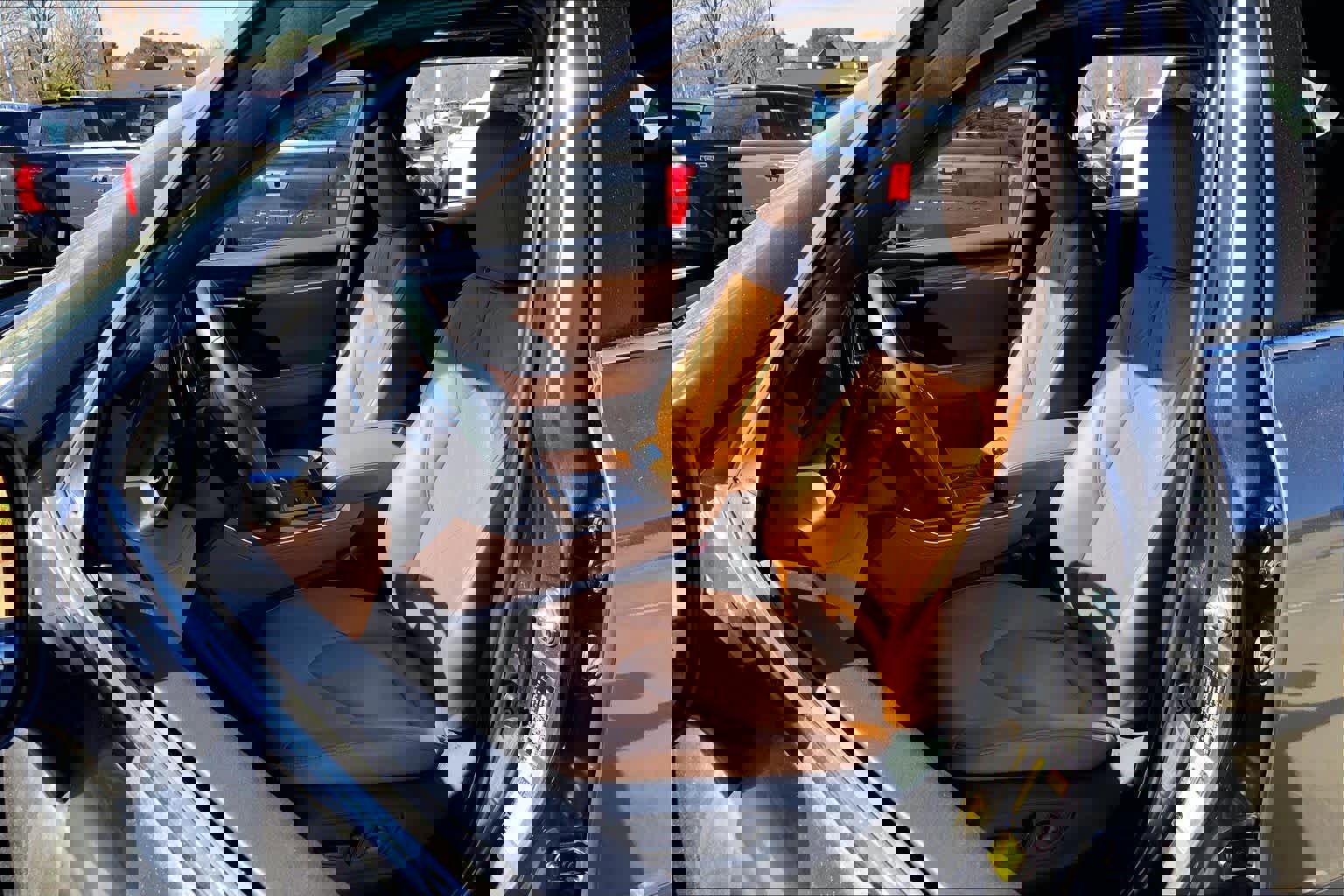 Used 2024 Toyota Highlander Platinum image 8