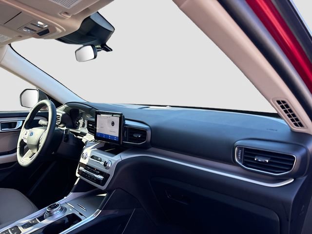 Used 2024 Ford Explorer XLT w/ Equipment Group 202A image 14