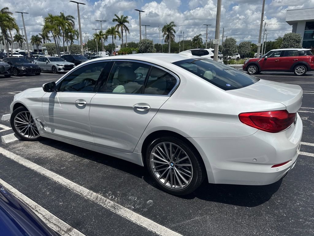 Used 2017 BMW 530i RWD image 10